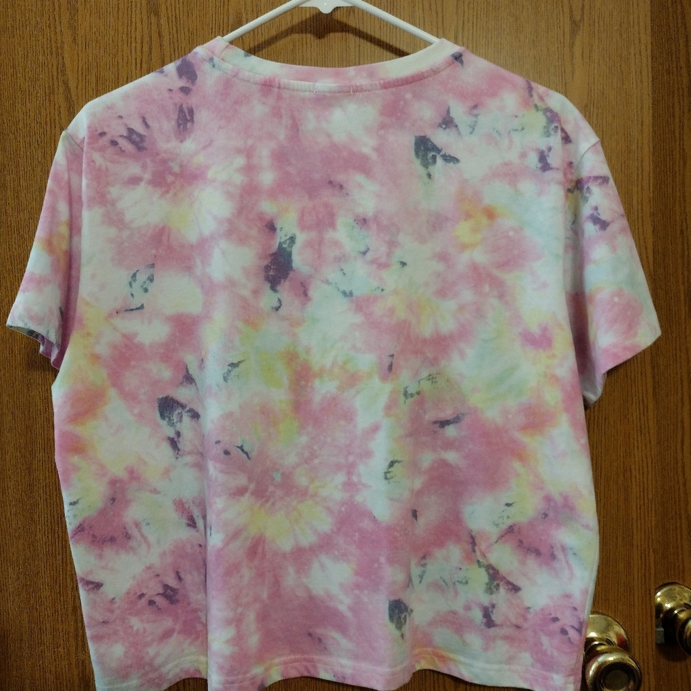 BCBGeneration XL Pink Pastels Tie Dye Raised Letter Scoop Neck Crop Top - Picture 2 of 11